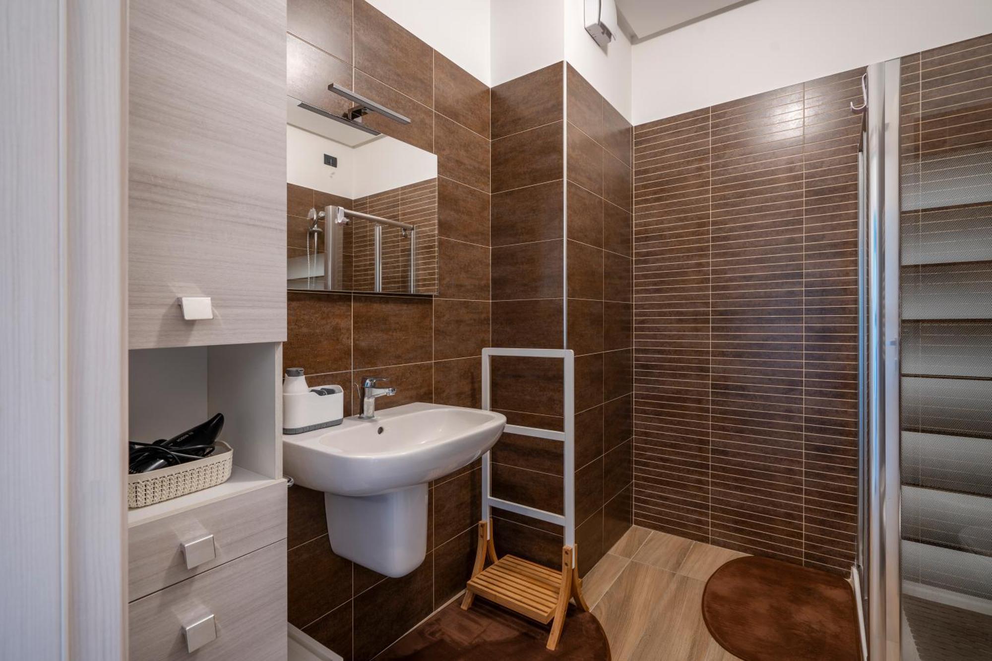 Kind Park - Sleek Apartment With Terrace & Parking Bari Luaran gambar